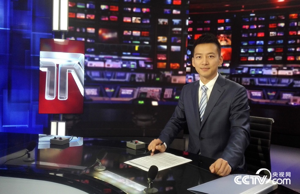 央视主持人胡悦鑫