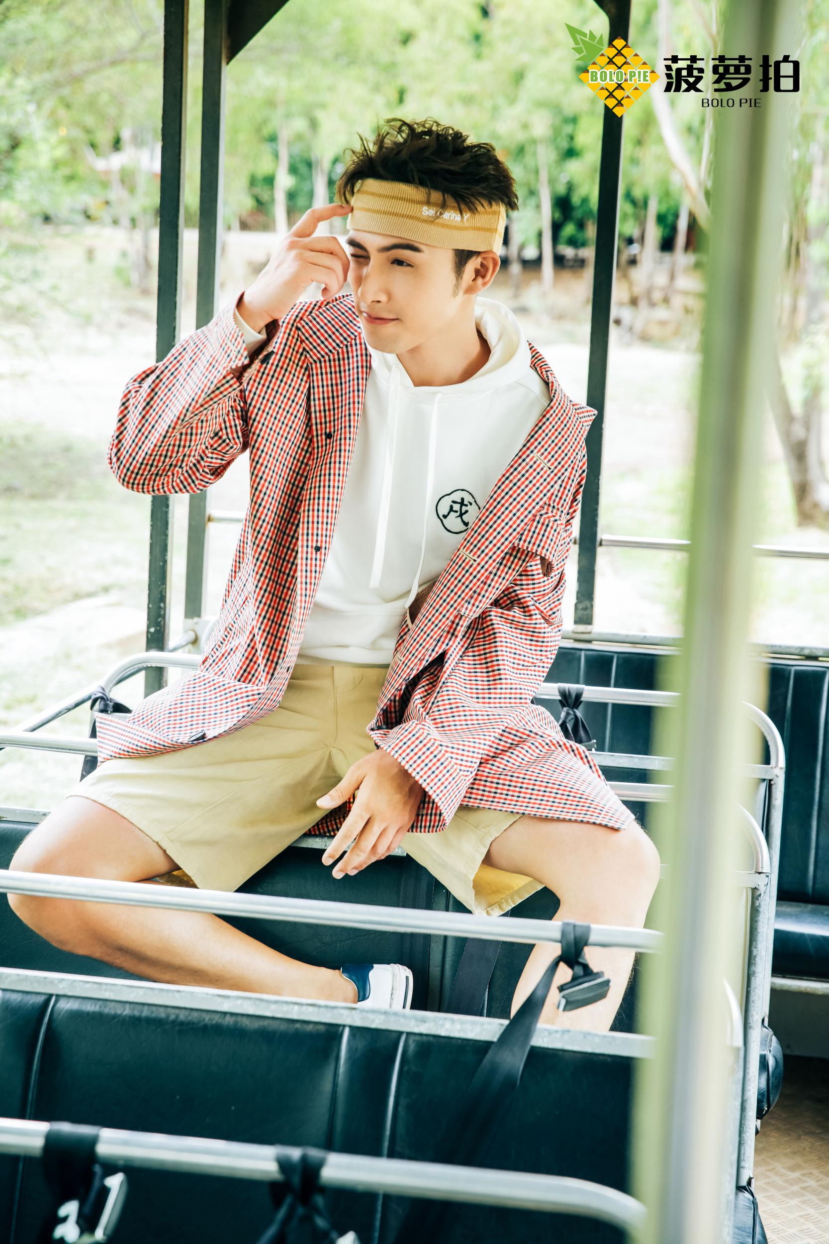 风光里,帅气慵懒,洒脱不羁的阳光彬|毛里求斯|张彬彬|风光_新浪新闻