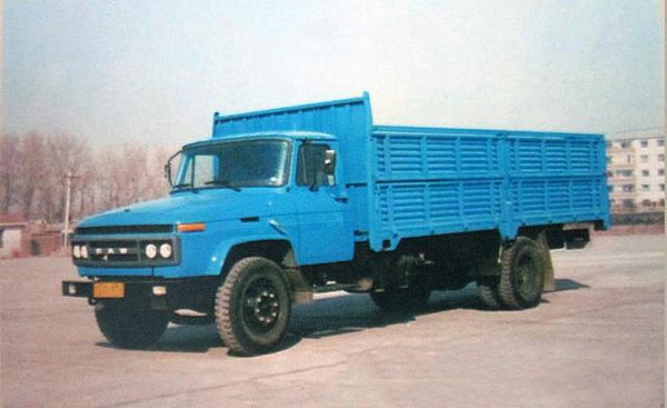 那一夜,差点被冻死在驾驶室……老司机讲述40年卡车生涯