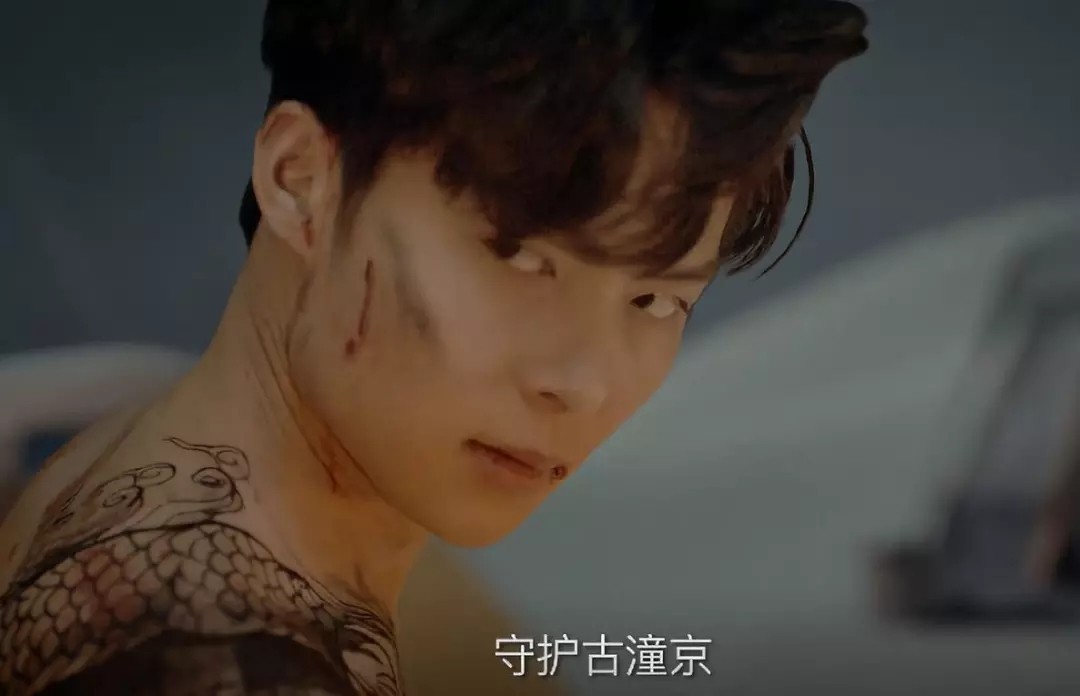 网络剧《沙海》更新到现在剧情已经过了一大半了,随着黎簇等人第二次