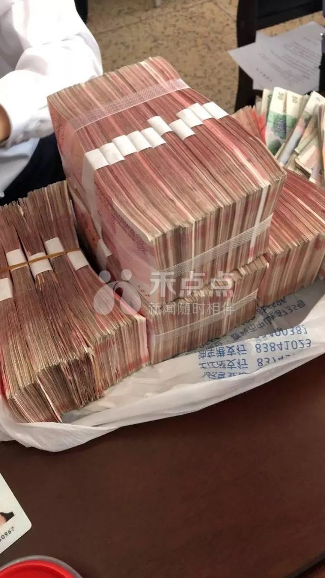 嘉兴这家公司拖欠工资68万!执行铁腕来发放!