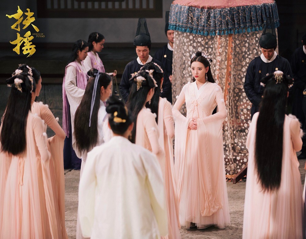 根据天下归元小说《扶摇皇后》改编,杨幂,阮经天,刘芷微等主演的古装