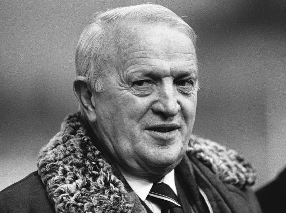 比如德特马·克拉默,他曾经在1975-1978年执教德甲豪门拜仁,并在1975