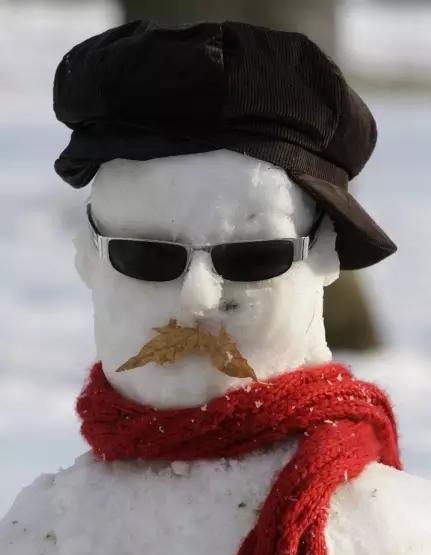 暴雪过后 看看这些大神们堆的奇葩雪人吧