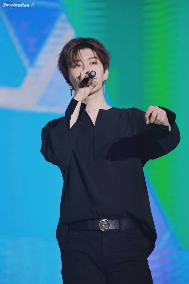 范丞丞 答案 丞丞马上就要成年,一步步看着他成长,越来越稳重