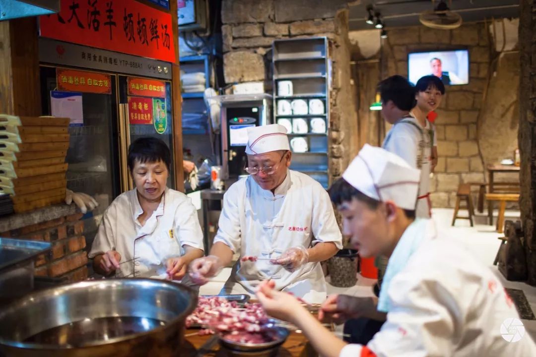 在徐州,没有一只羊能活过三伏天,莫负好食光,徐州吃伏羊!