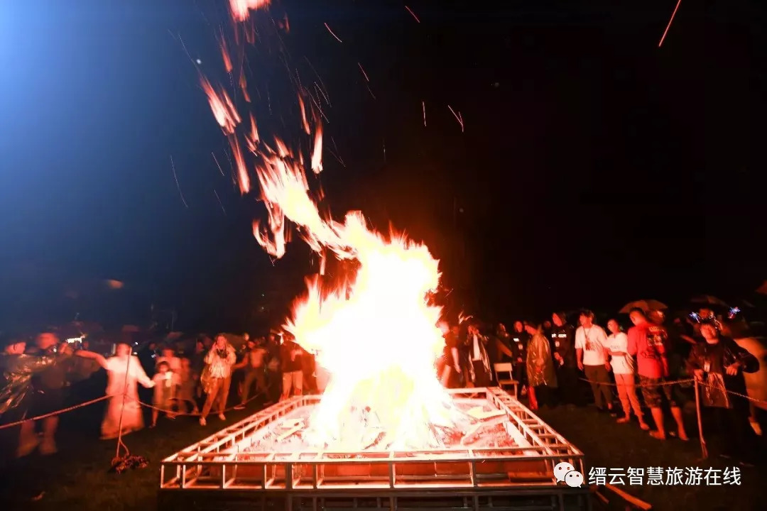 回顾帖|有一种狂欢叫篝火晚会!这场户外盛宴你去了吗?