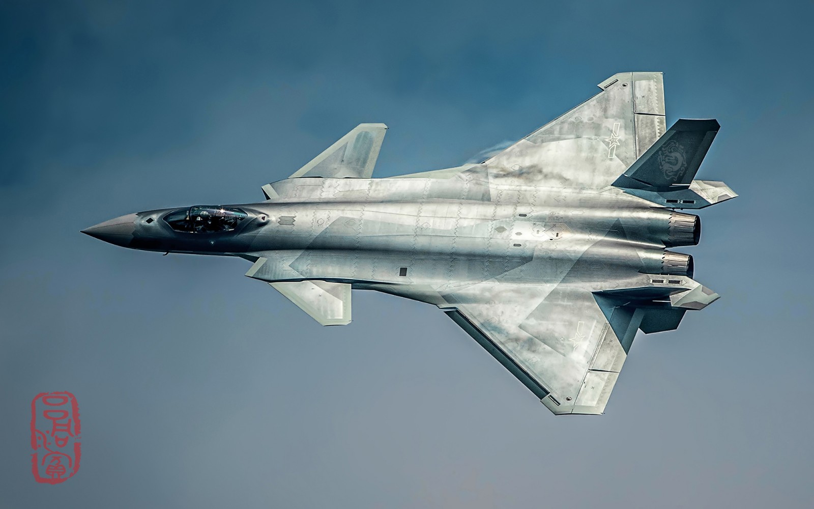 能够与美国f-22抗衡的国产歼-20战斗机,已经大量装备了,图一组