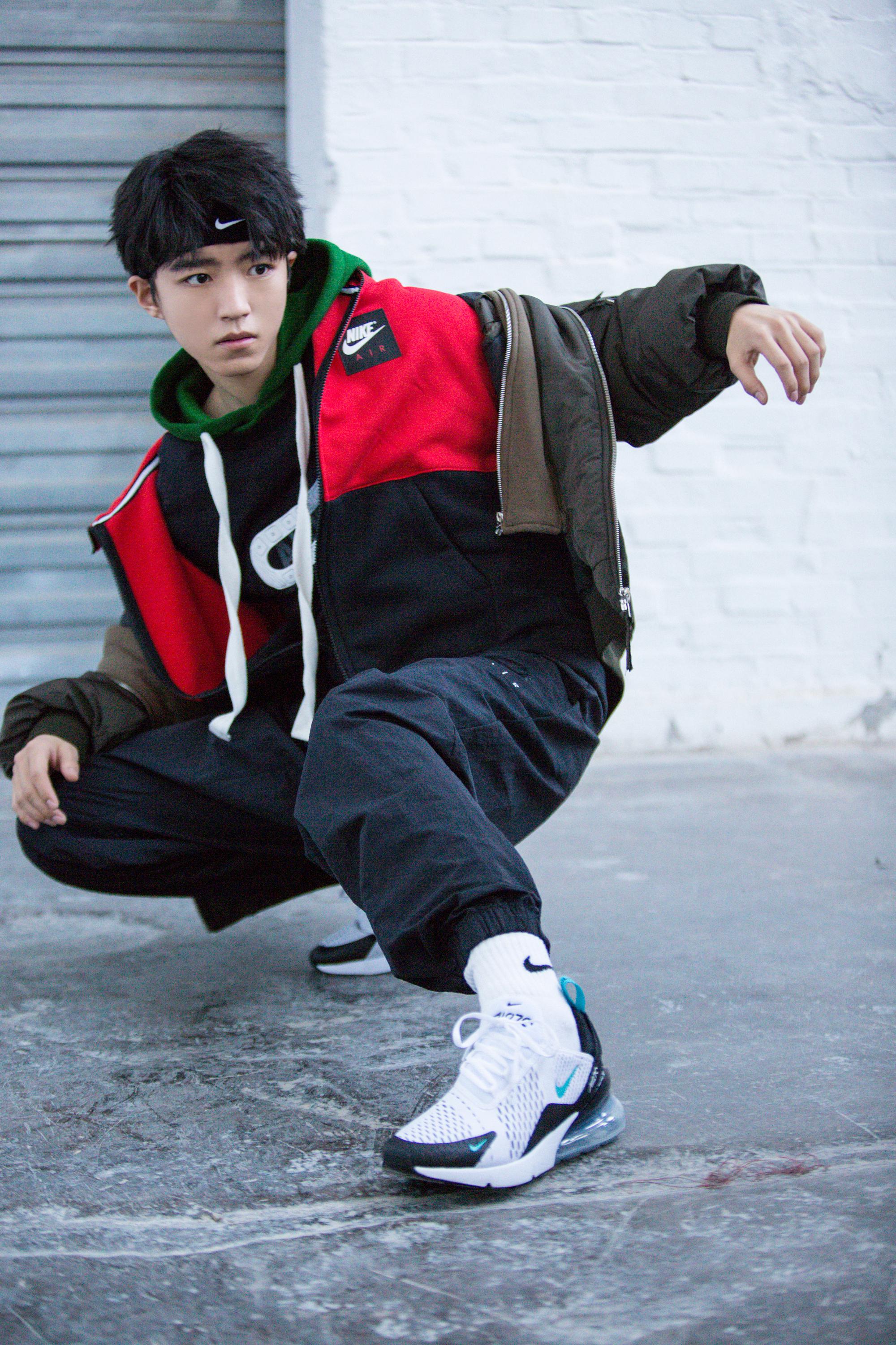 王俊凯 发带 今日份意气风发酷炫的运动boy,发带凯意气与春争