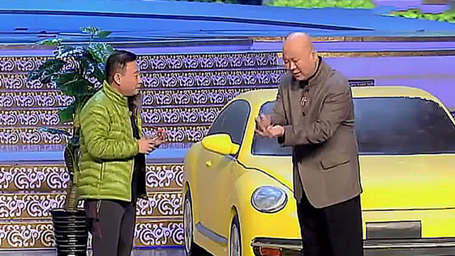 爆笑小品《抢车位》两个大男人为车位大打出手,搞笑逗乐全场观众