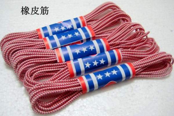 滚铁环跟着一个铁圈不停跑还一个劲傻笑我觉得泡泡球的味道很好闻上课