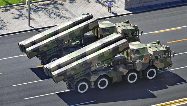 长剑-10巡航导弹是一款远程巡航导弹,射程远,性能优越,该导弹由中国