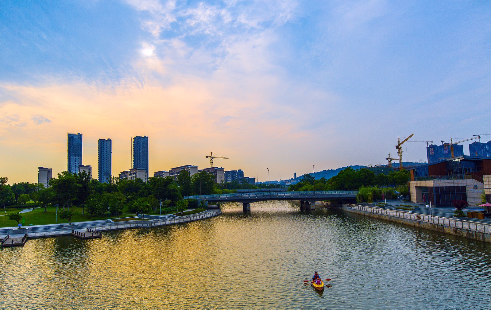 雨后映月湖的晚霞,美的令人心醉_新浪看点