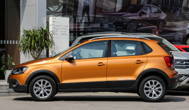 在crosspolo与cross桑塔纳之间,你更喜欢哪款车型