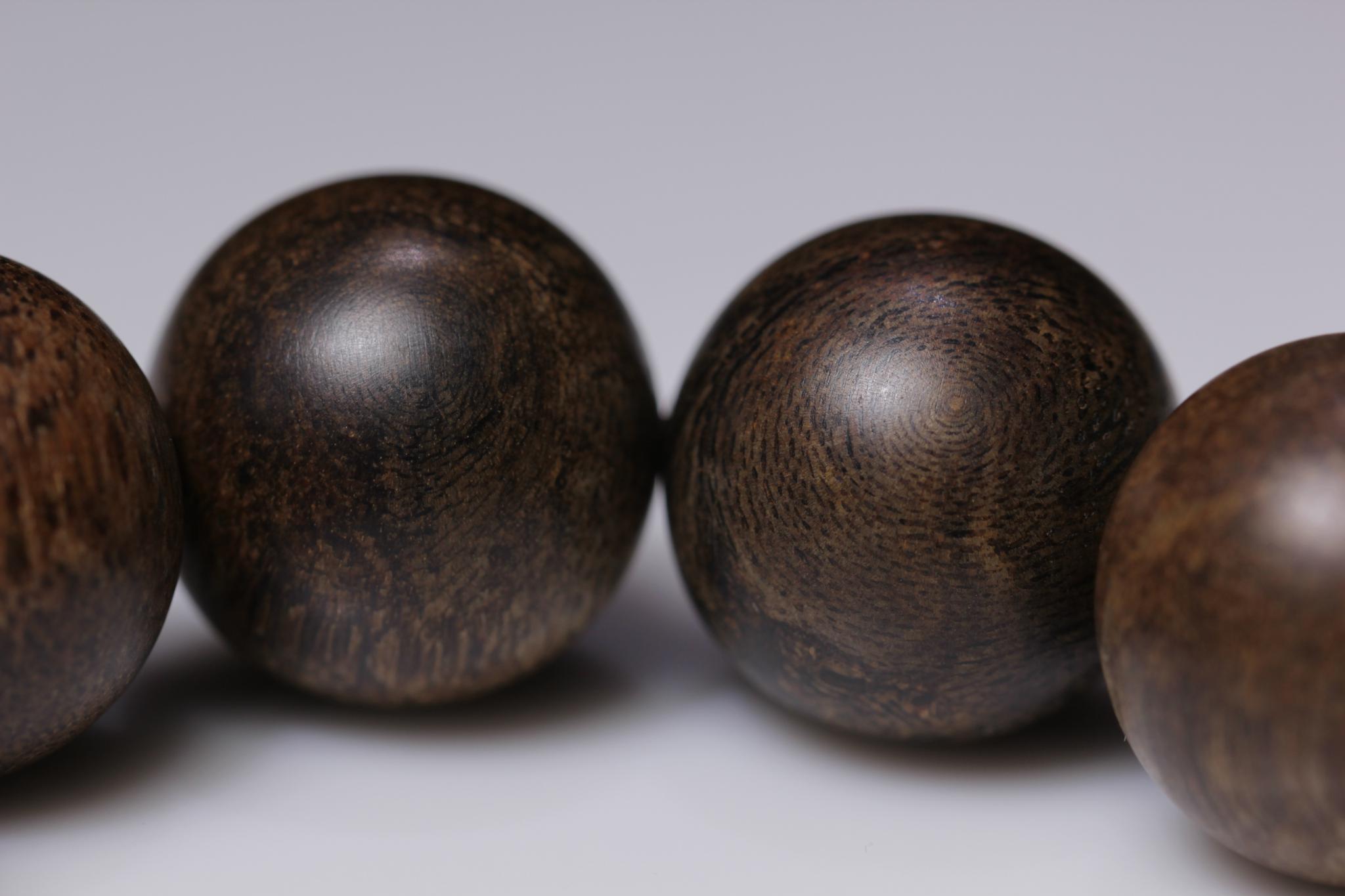 香气天下第一的海南沉香.