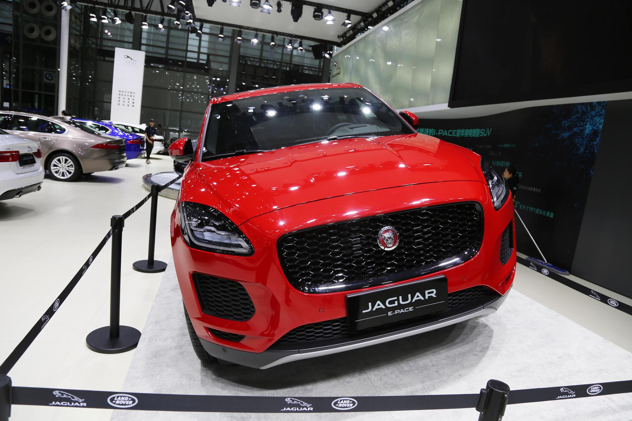 尽显"豹力美学",捷豹e-pace豪华轿跑suv华南首发,车展实拍