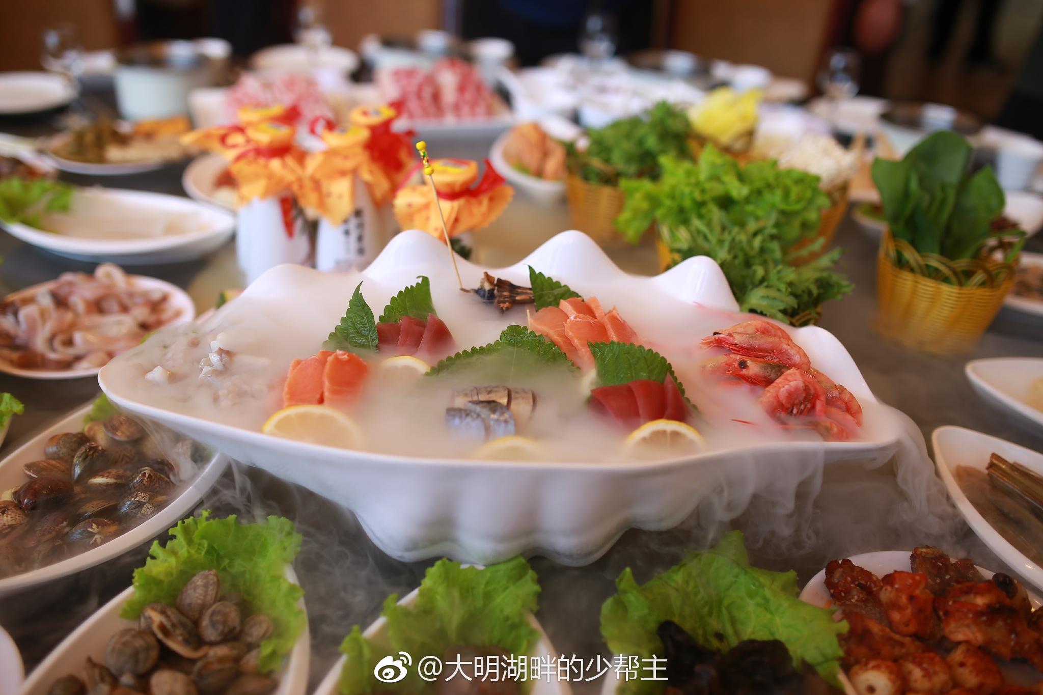 赤山大酒店的海鲜自助餐让人胃口大开临海而居就是不缺海鲜