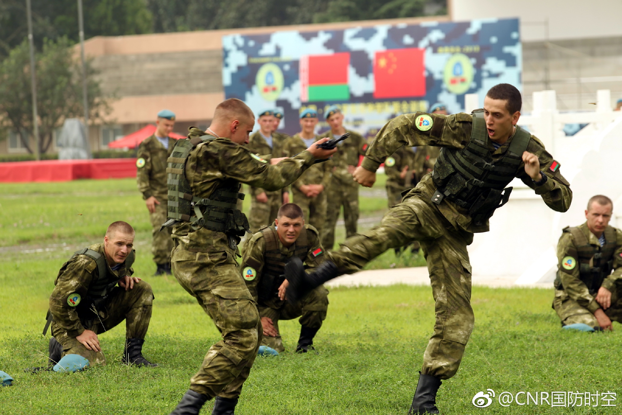 雄鹰突击2018中白特种部队联合训练开训