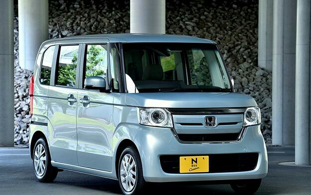 日本街上原来都是这种面包车,国内却一辆也看不到