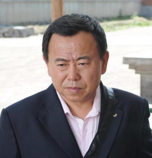 明明是偶像派却要做谐星潘长江年轻照曝光自曝被女生倒追