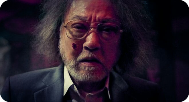 周润发同学,饰演八面佛,让张家辉苦不堪言,浓眉大眼成反派绝配