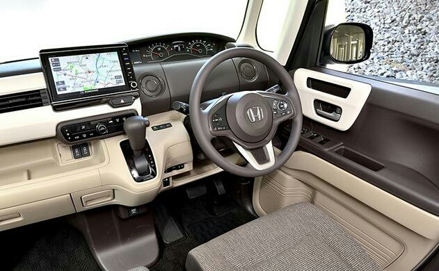 日本街上原来都是这种面包车,国内却一辆也看不到