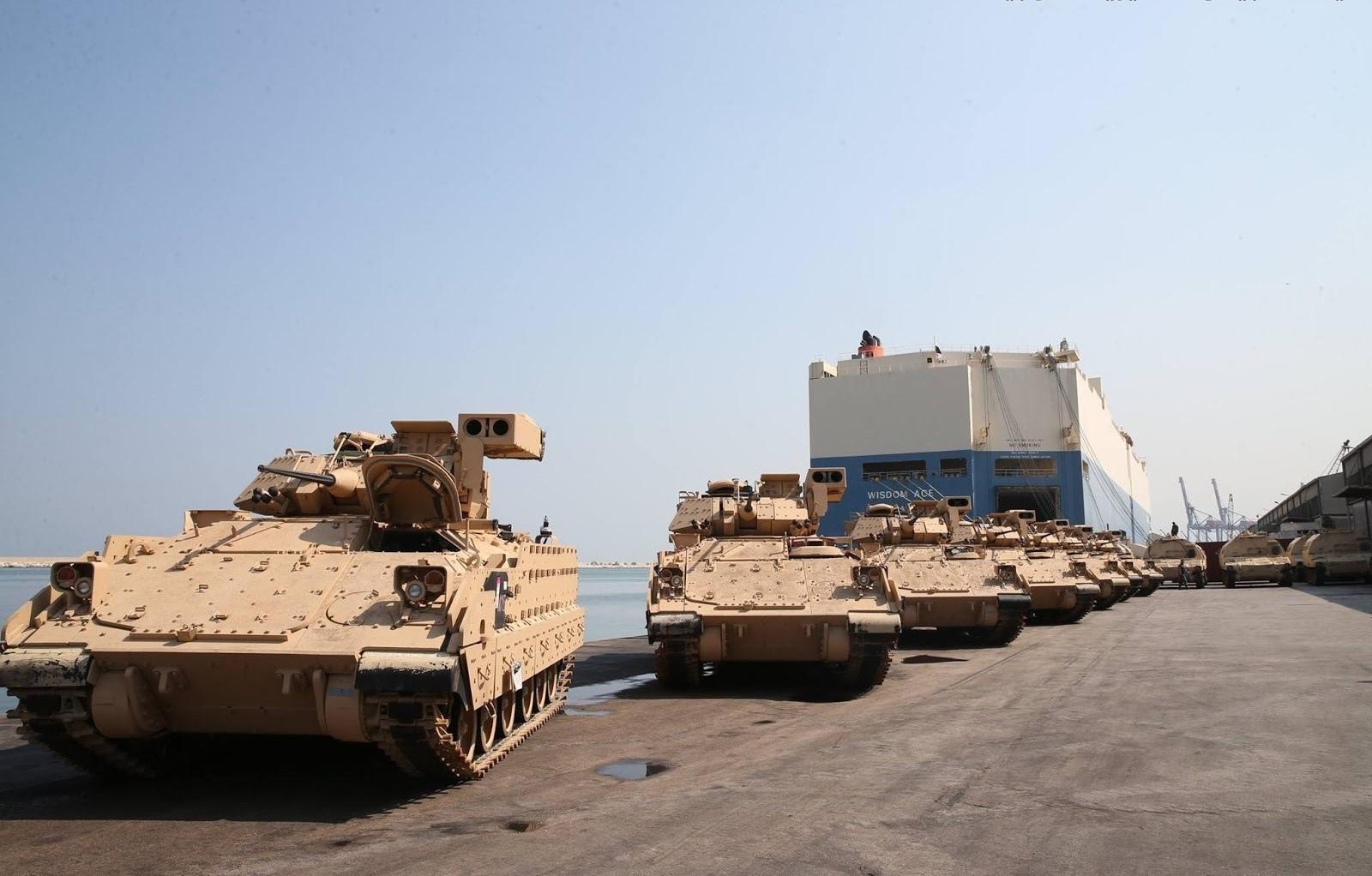 美国交付最后一批高级步战车,四百万人口小国受宠若惊