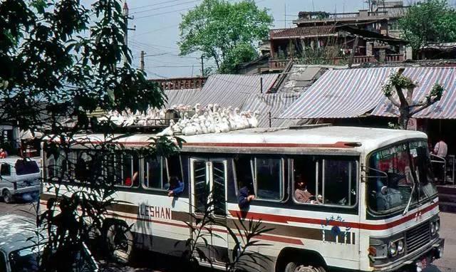 老照片:镜头下1990年的重庆