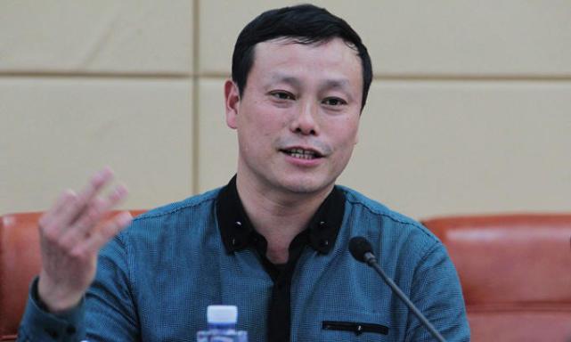 他是人民子弟兵,为保护妇女与流氓搏斗,身中14刀,令人敬佩