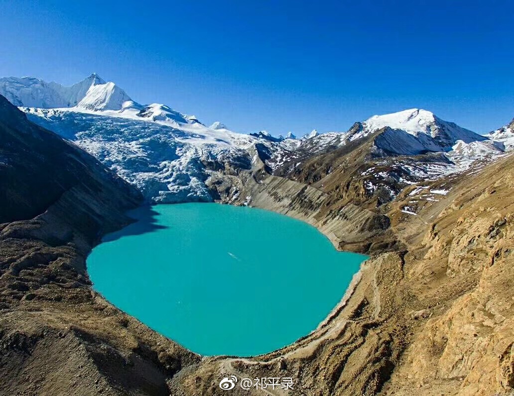 曲登尼玛冰川冰川 @微博自媒体 @新浪旅游 @同程艺龙官方微博 @带着微