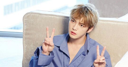 他是当红偶像,从小父母离异后被送养,爆红之后生父要求验dna