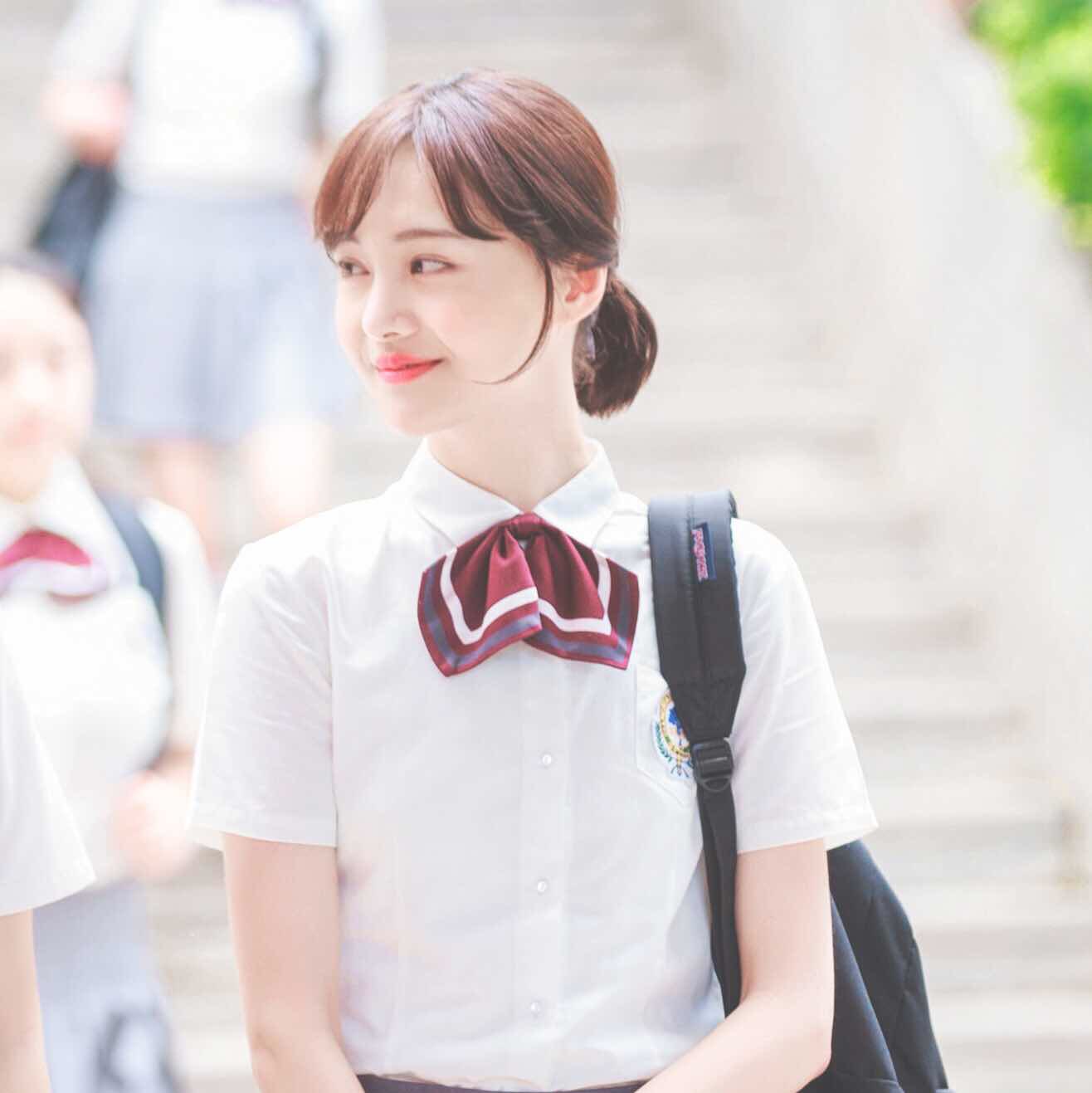 《一起来看流星雨》重播,从楚雨荨开始,郑爽就是美丽女学生体质