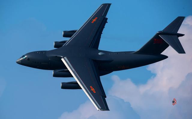 法国防务新闻网报道称,中国目前已经装备了 40 架左右的运 20 运输机