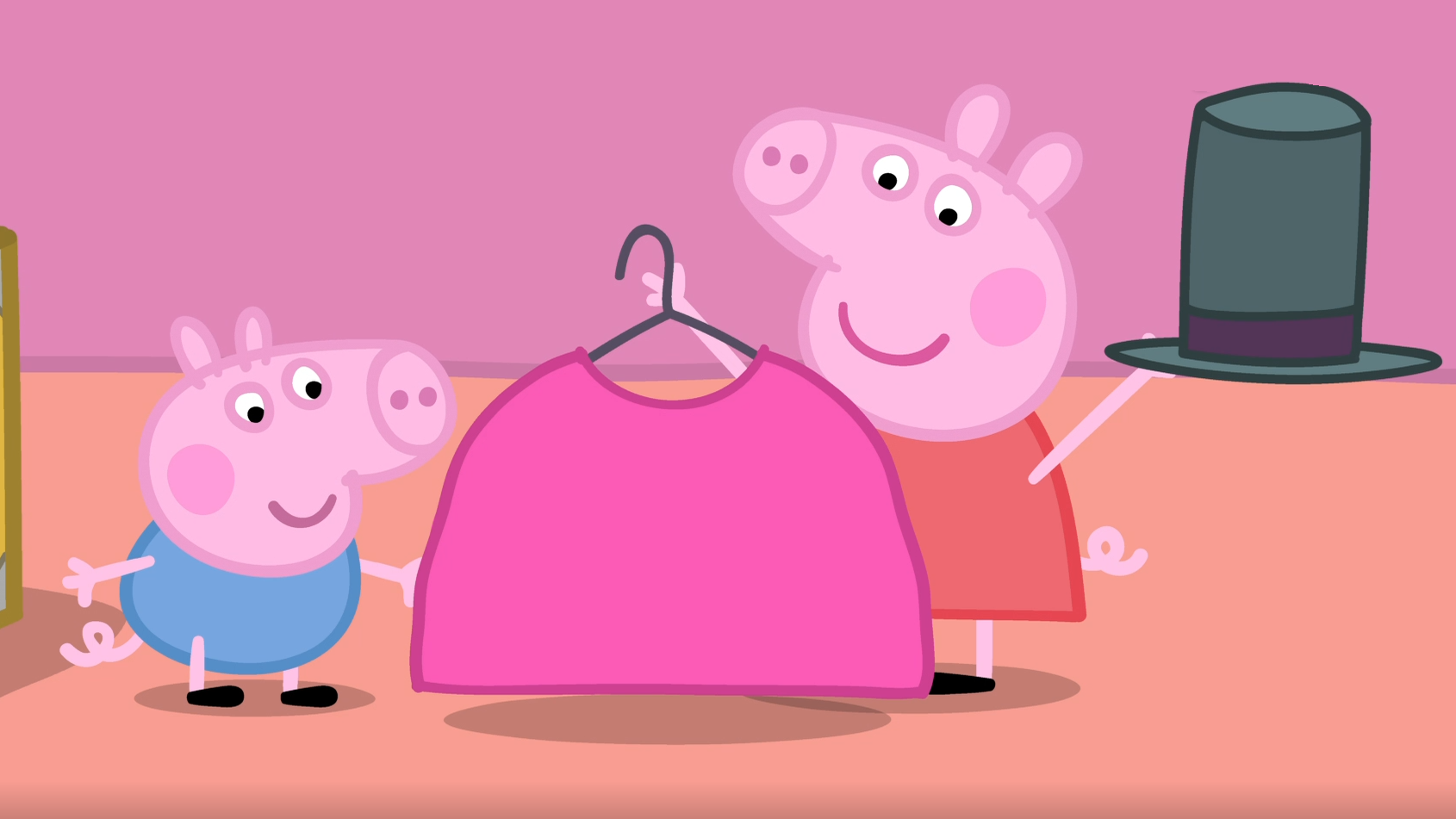 小猪佩奇和乔治在家里找到了漂亮的帽子和裙子