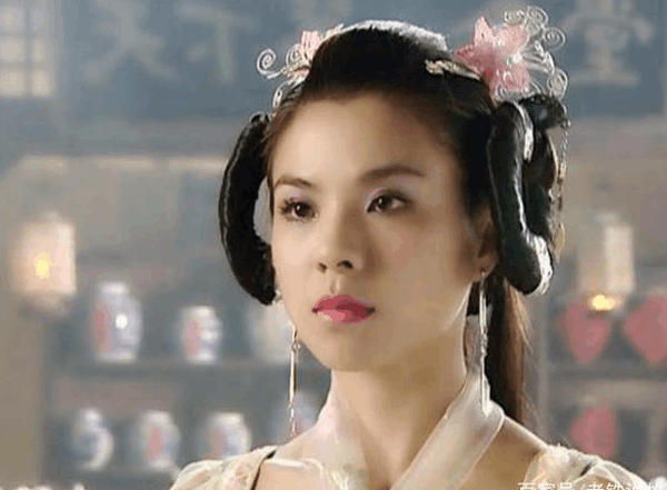 2,郭婷婷——拜玉儿,玉儿外表乖巧而不失冷艳,性情温顺但有些压抑不过