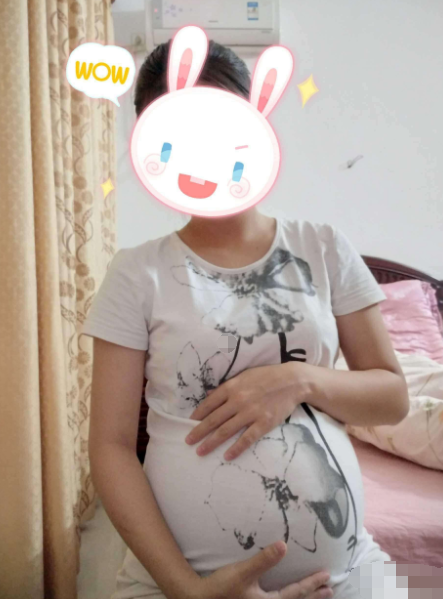 女子怀孕4个月,一觉醒来头发全白了,得知真相后,和婆婆闹翻