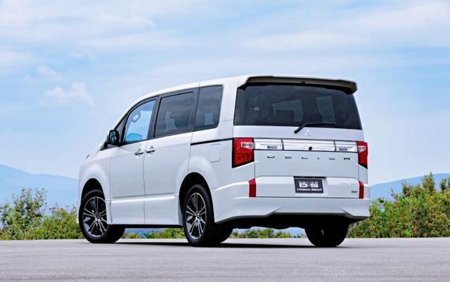 三菱全新MPV，豪华7座商务车，2.2L发动机+四驱，座椅直追GL8