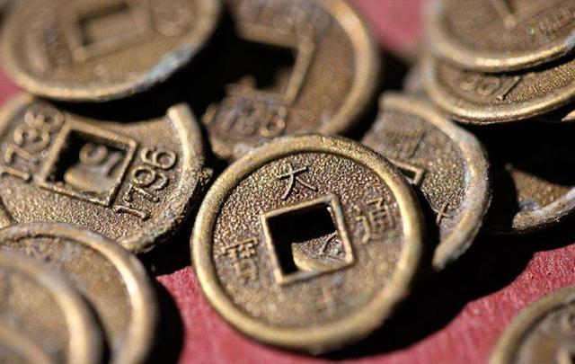 为什么古代钱币的形状都是外圆内方的可算涨知识了