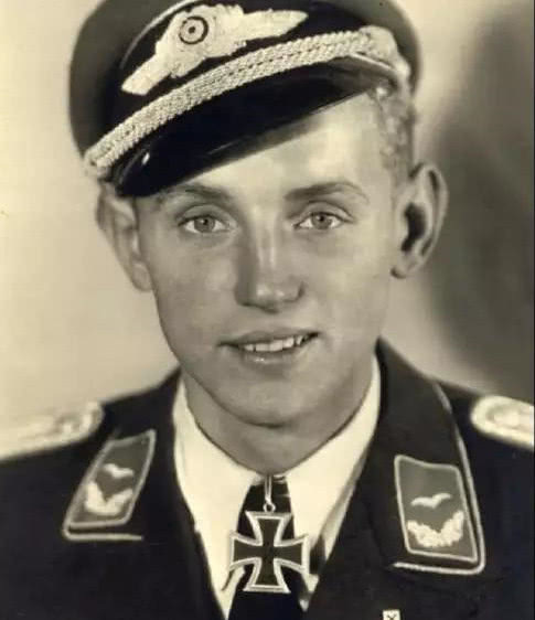 二战德军单兵作战能力太强,有士兵单人就杀数千人,长得还帅