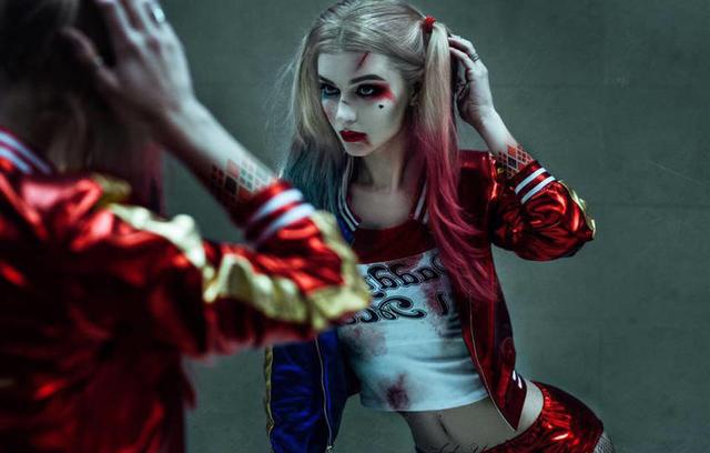 凯蒂所扮演的"小丑女",可以看出对妆容上的揣摩都非常的用心.