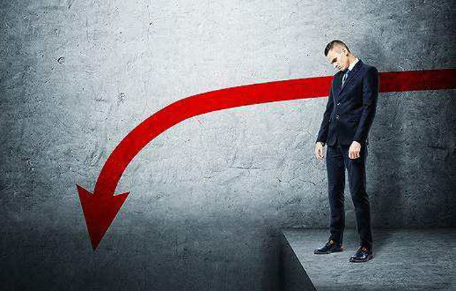 业绩殿后黯淡离任 东证资管林鹏一拖五变一