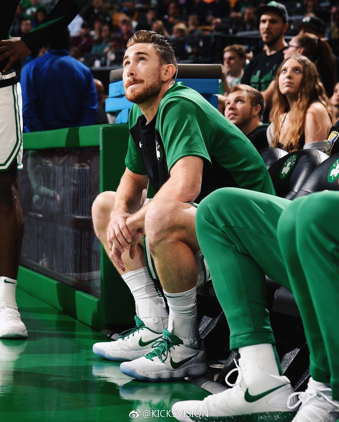 海沃德gordonhayward在训练中穿着了安踏篮球鞋训练之后