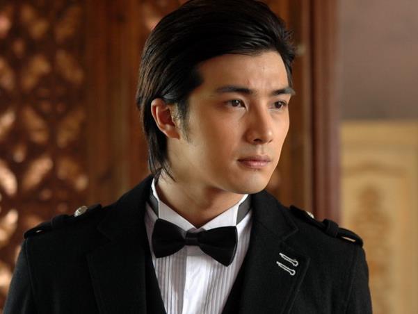 8年前的这部剧,靳东,王丽坤都是演他的配角|靳东|王丽坤|贺军翔_新浪