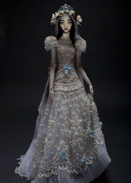 李晨花30万美金给范冰冰定制的陶瓷娃娃, 来头原来这么大