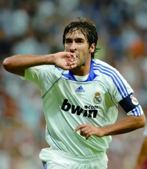 raul madrid——致敬永远的白衣斗牛士|劳尔|皇马|伯纳乌_新浪新闻