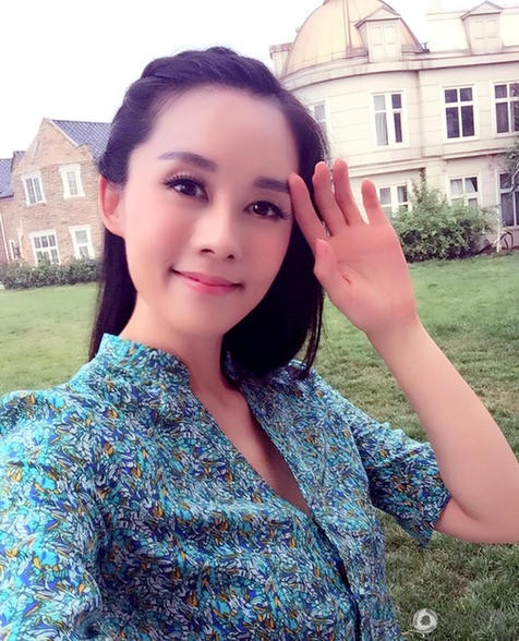 年7月17日职业主持人毕业院校中国传媒大学播音系就职单位cctv5李蕊