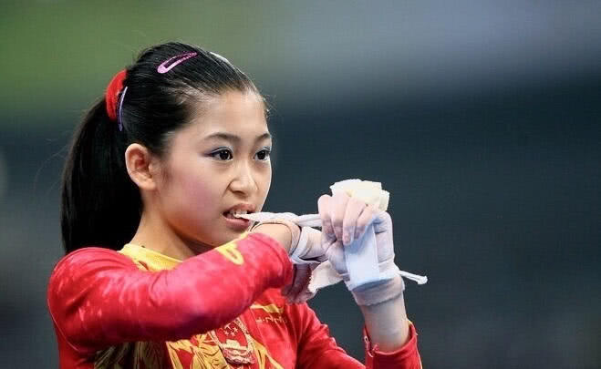 我国女子体操队首获女团金牌,创造历史,程菲,杨伊琳,李珊珊,何可欣