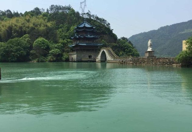 浙江省5个地方一市四县,已经成功入选中国长寿之乡!