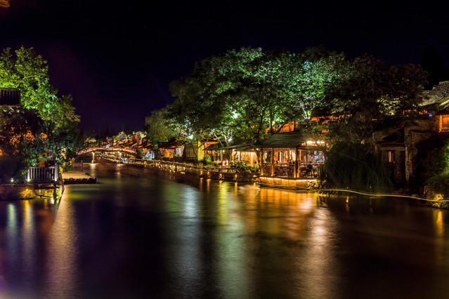 中國最有夜生活的古鎮夜景宛若詩畫賽過麗江美過周莊