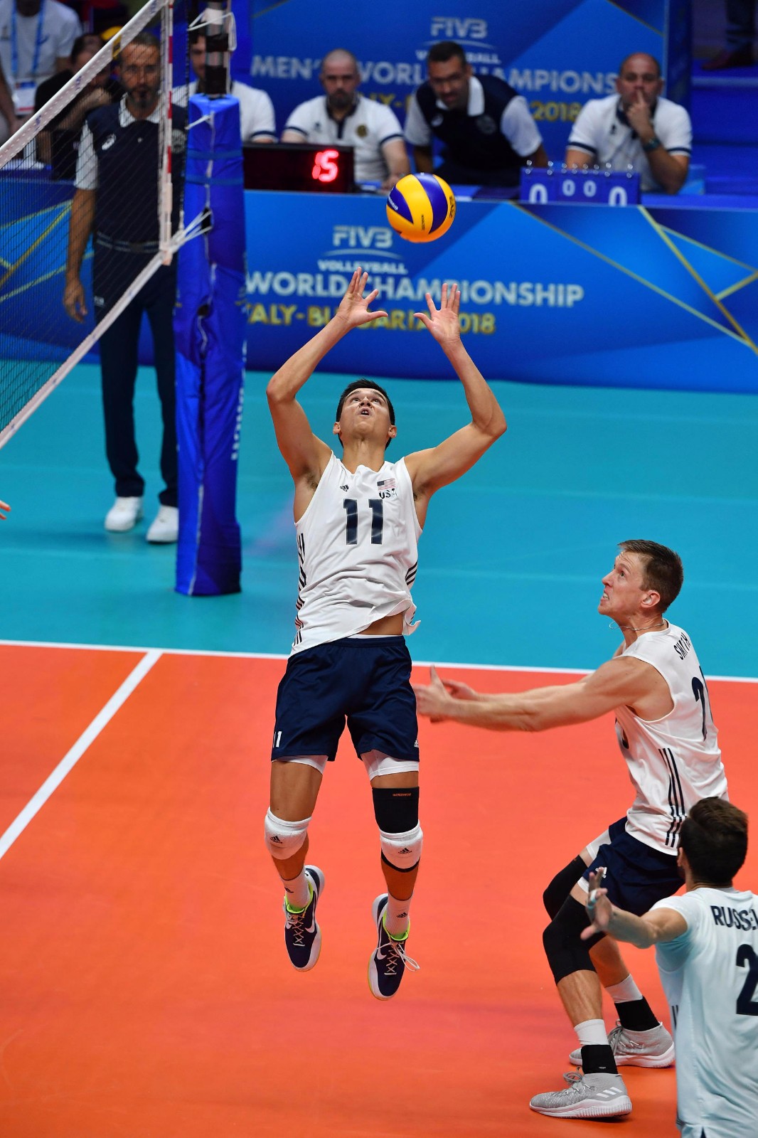 俄罗斯男排世锦赛爆冷未能进入四强,让球迷大跌眼镜